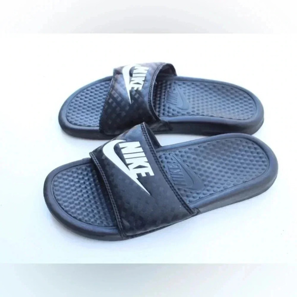 Nike logo slides - Picture 6 of 7